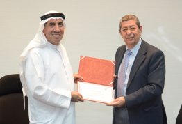 AAU organized a lecture entitled “The Journey of Excellence in Dubai Government”